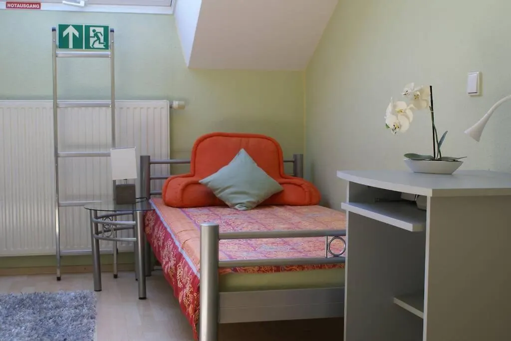 Freundlich Helles Appartment Cologne Germany